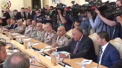 وصول الفريق أول صدقي صبحي إلى أرض الوطن.. فيديو