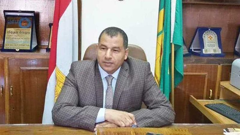 إحالة 5 طلاب بآداب