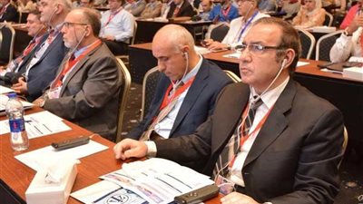 قمة الإسكندرية لطب العيون تحذر من العدسات اللاصقة