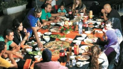 شهر الصيام فرصة للم شمل العيلة على الإفطار