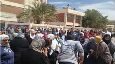 زحام من مرشحي الانتخابات العمالية باستاد القاهرة لتقديم أوراقهم