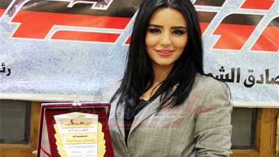 إيمان سلامة : الصدفة أدخلتني عالم الفن..و