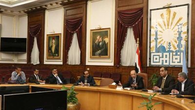 محافظ القاهرة: نواصل إعادة صياغة منطقة البورصة