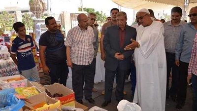 محافظ الإسماعيلية يتابع انتظام العمل بـ
