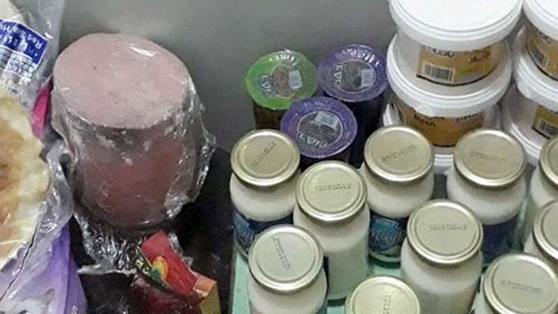 ضبط 340 عبوة غذائية