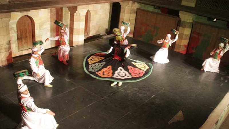 الآلات الشعبية تبدأ