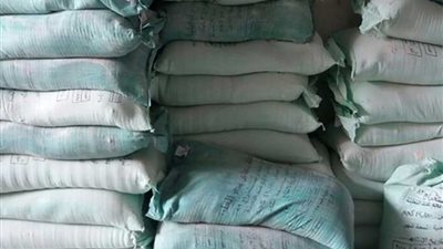 ضبط دقيق مدعم، و 3740 علبة سجائر مجهولة في 