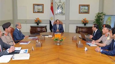 السيسي يوجه بتنفيذ مشروعين لتأمين احتياجات السوق من المنتجات البترولية