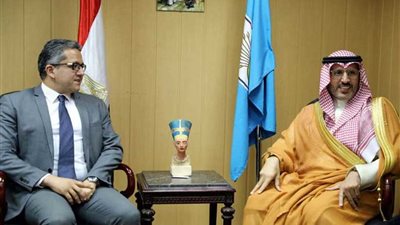 وزير الآثار يلتقي وفدا من المملكة العربية السعودية