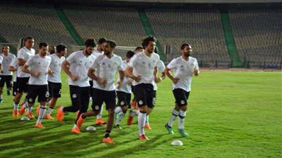 المنتخب الوطني يؤدي تدريباته الليلة في معسكره المفتوح (صور)