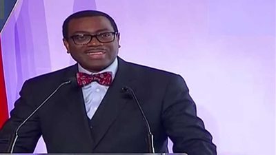 رئيس البنك الإفريقي: التنمية الاقتصادية في كوريا الجنوبية نموذج يحتذى به