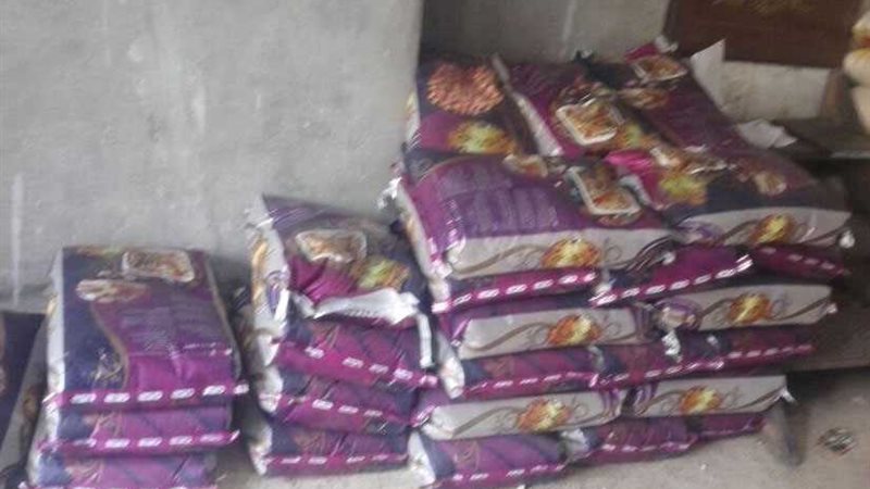 ضبط 30 طن مواد غذائية