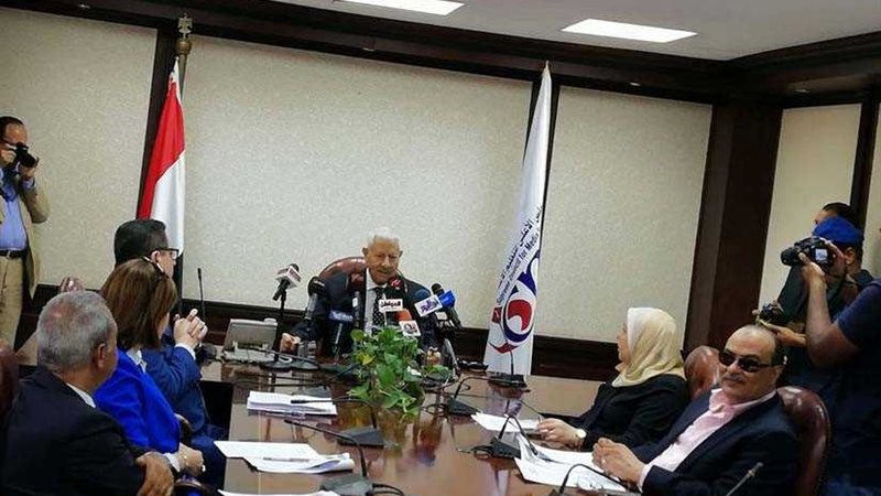 مكرم محمد أحمد: التقرير