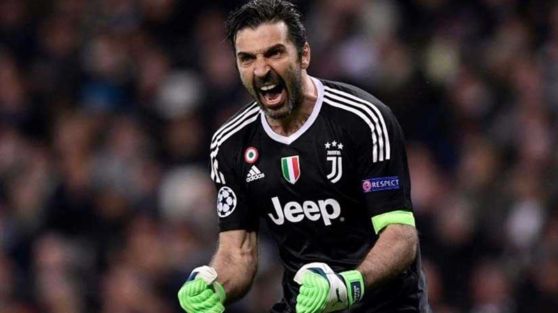 بوفون صدفة حولته