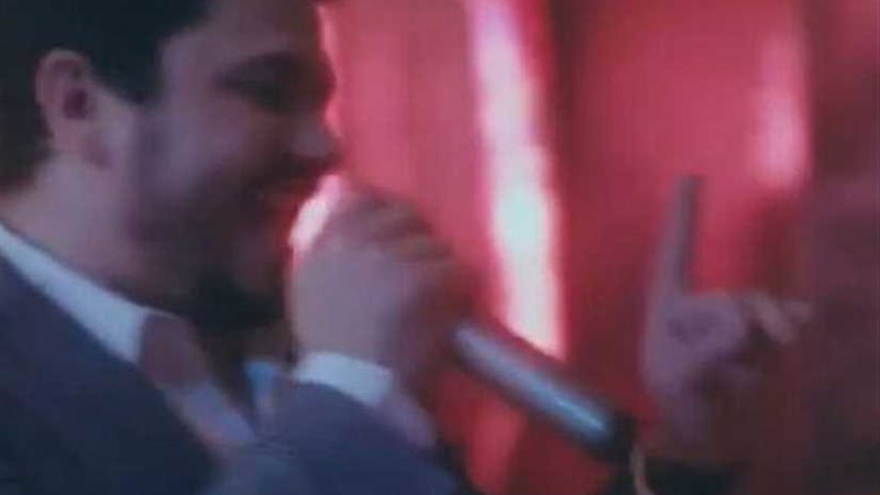 مصطفى حجاج يغني اللي