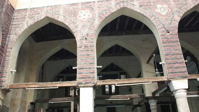 الآثار تبدأ ترميم