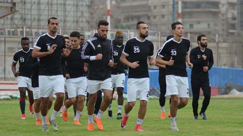 رحيل 16 لاعبًا بالإجبار