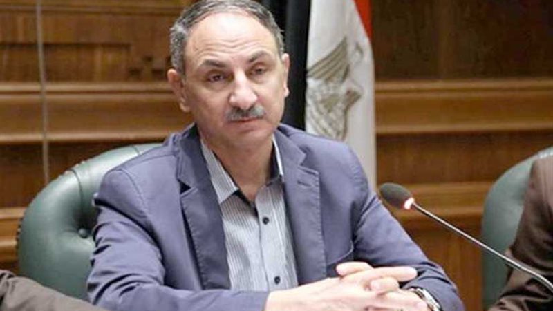 مجدي ملك يتقدم بطلب