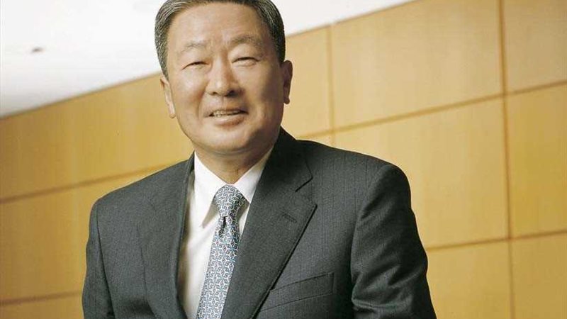 وفاة رئيس مجموعة