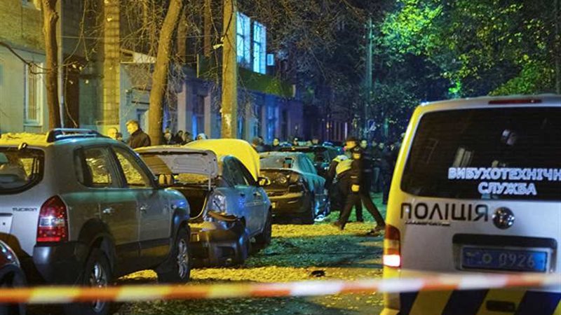 مقتل شخص وإصابة 3