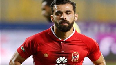 لجنة الكرة في الأهلي توافق على بيع عبد الله السعيد لأهلي جدة