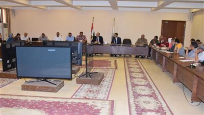 مشروعات زراعية وطاقة متجددة ببني سويف