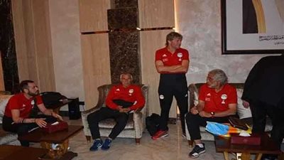 بعثة المنتخب تصل الكويت ..والفريق يتدرب مساء اليوم