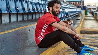 محمد صلاح يواجه الريال بحذاء جديد.. صور