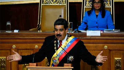 نيكولاس مادورو يؤدي اليمين الدستورية كرئيس لفنزويلا لفترة ثانية