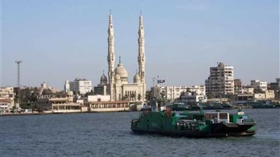 تداول 26 سفينة بموانئ بورسعيد