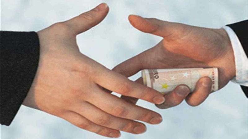 من لا يملك حاول منح