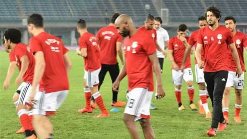 المنتخب الوطني يؤدي