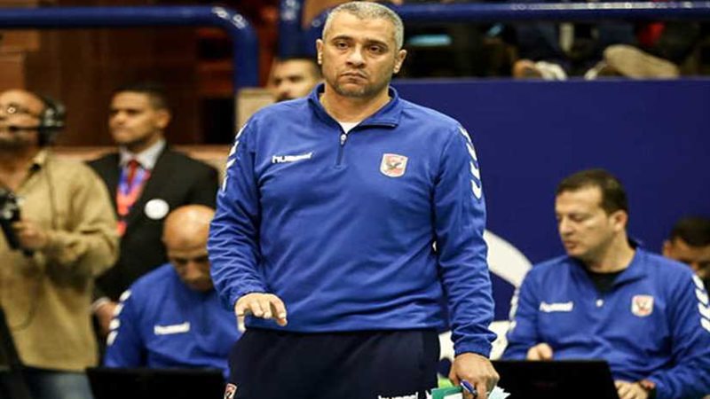 المدير الفني لطائرة