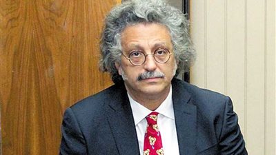 نقيب الأطباء يدعو مجلس النقابة للانعقاد