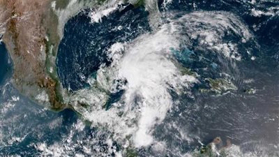 إعلان حالة الطوارئ في ثلاث ولايات أمريكية بسبب إعصار 