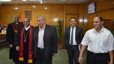 الكنيسة الإنجيلية بالإسماعيلية توجه دعوة لحفل الإفطار للمحافظ