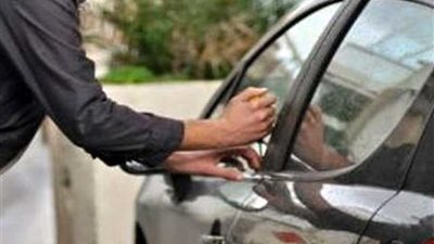 القبض على سارقي سيارة تحت تهديد السلاح بالإسكندرية