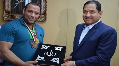 محافظ الغربية يكرّم ثالث بطولة أرنولد الدولية