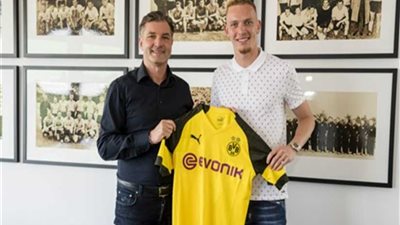 بوروسيا دورتموند الألماني يتعاقد مع ماريوس وولف حتى عام 2023