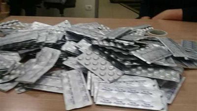 ضبط 8500 عبوة دواء شلل وسمنة مجهولة المصدر بمدينة نصر