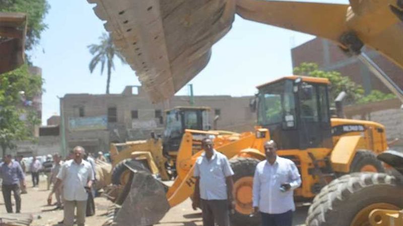 إزالة 17 تعديًا و50