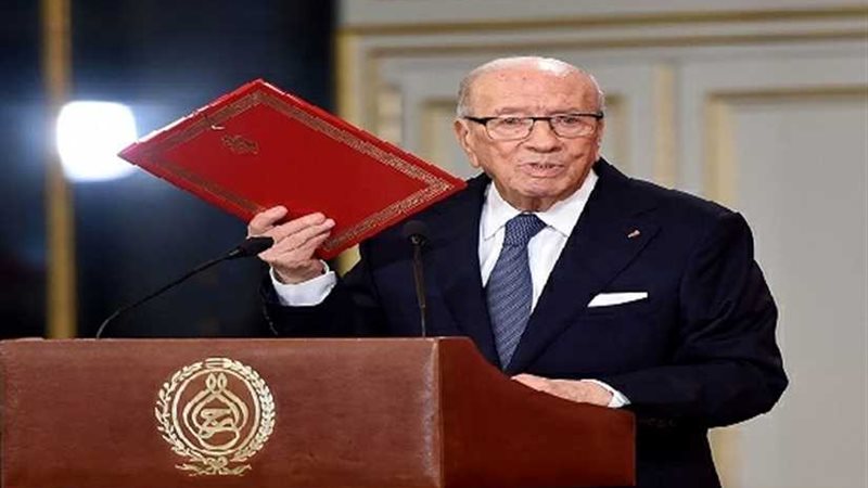 الرئيس التونسي يقرر