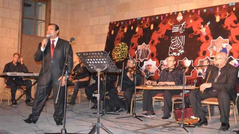 المنشد حسام صقر يشدو