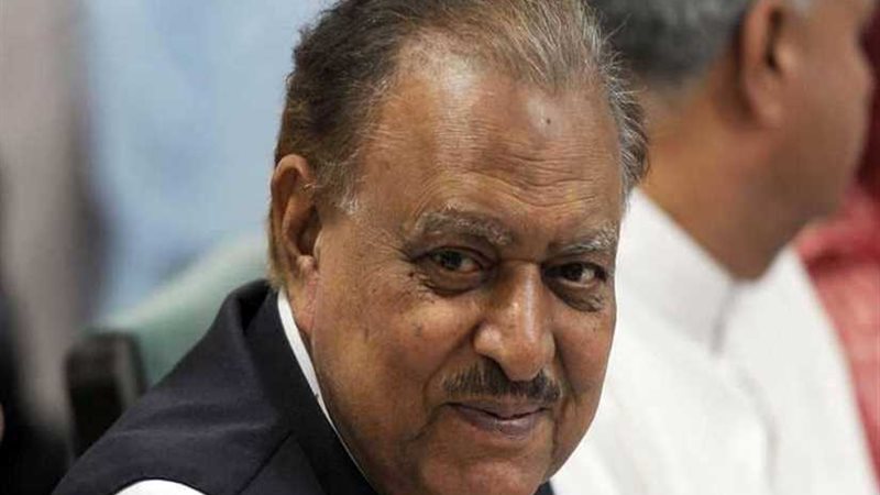 رئيس باكستان يصدق