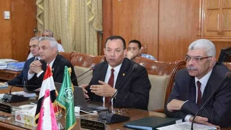 500 جنيه عيدية جامعة