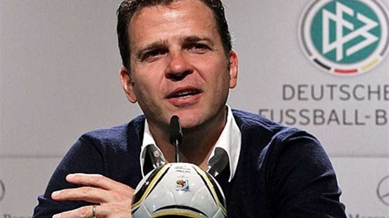 مدير الكرة بمنتخب