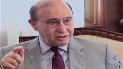 مميش : عبور 58 سفينة في الاتجاهين بحمولات 4.8 مليون طن