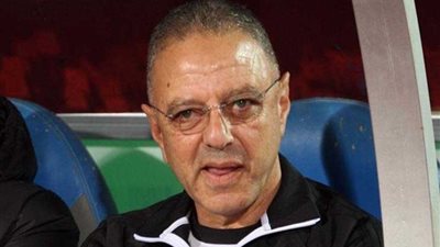 طلعت يوسف يهدد بالاستقالة من المقاصة بسبب الأهلي والزمالك