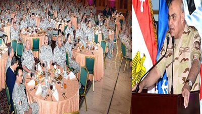 وزير الدفاع يشارك نسور الجو تناول الإفطار
