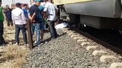 سقوط طالب أسفل عجلات القطارات في 